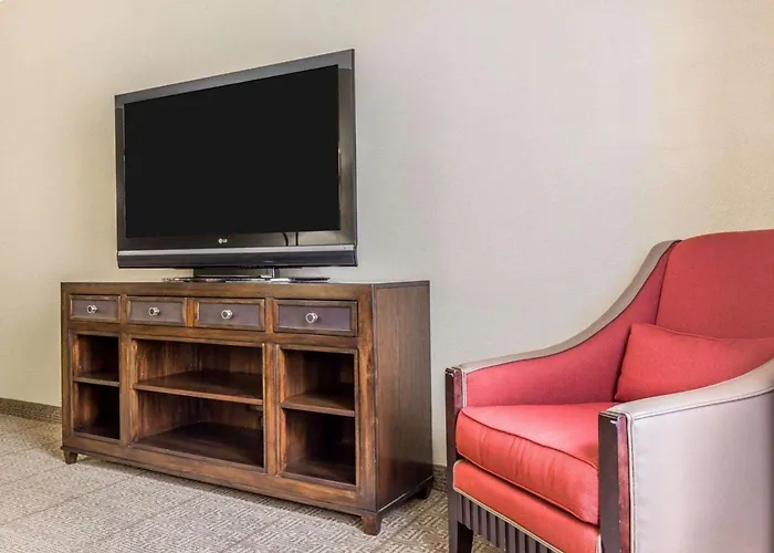 Comfort Suites At Isle Of Palms Connector